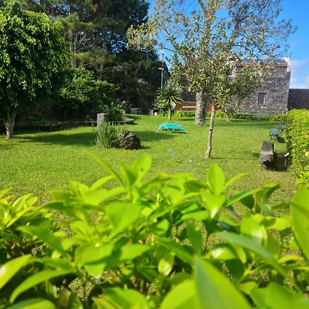 בית נופש Stonewood Al *